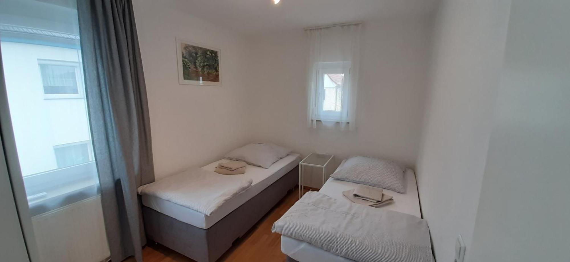 Fewo Reutlingen Heinestrasse Szoba fotó