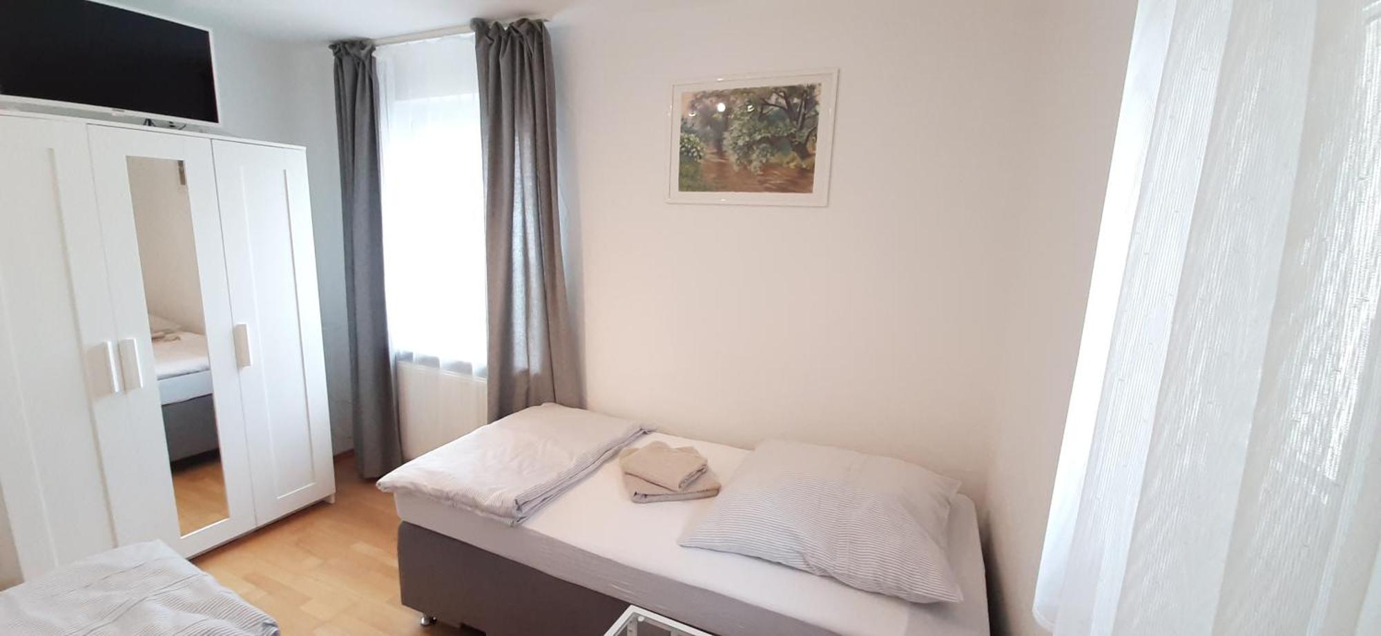 Fewo Reutlingen Heinestrasse Szoba fotó